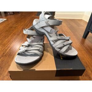 Teva Strappy Sport Tirra Sandals Gray Women 10 New Comfort Trail Walk water